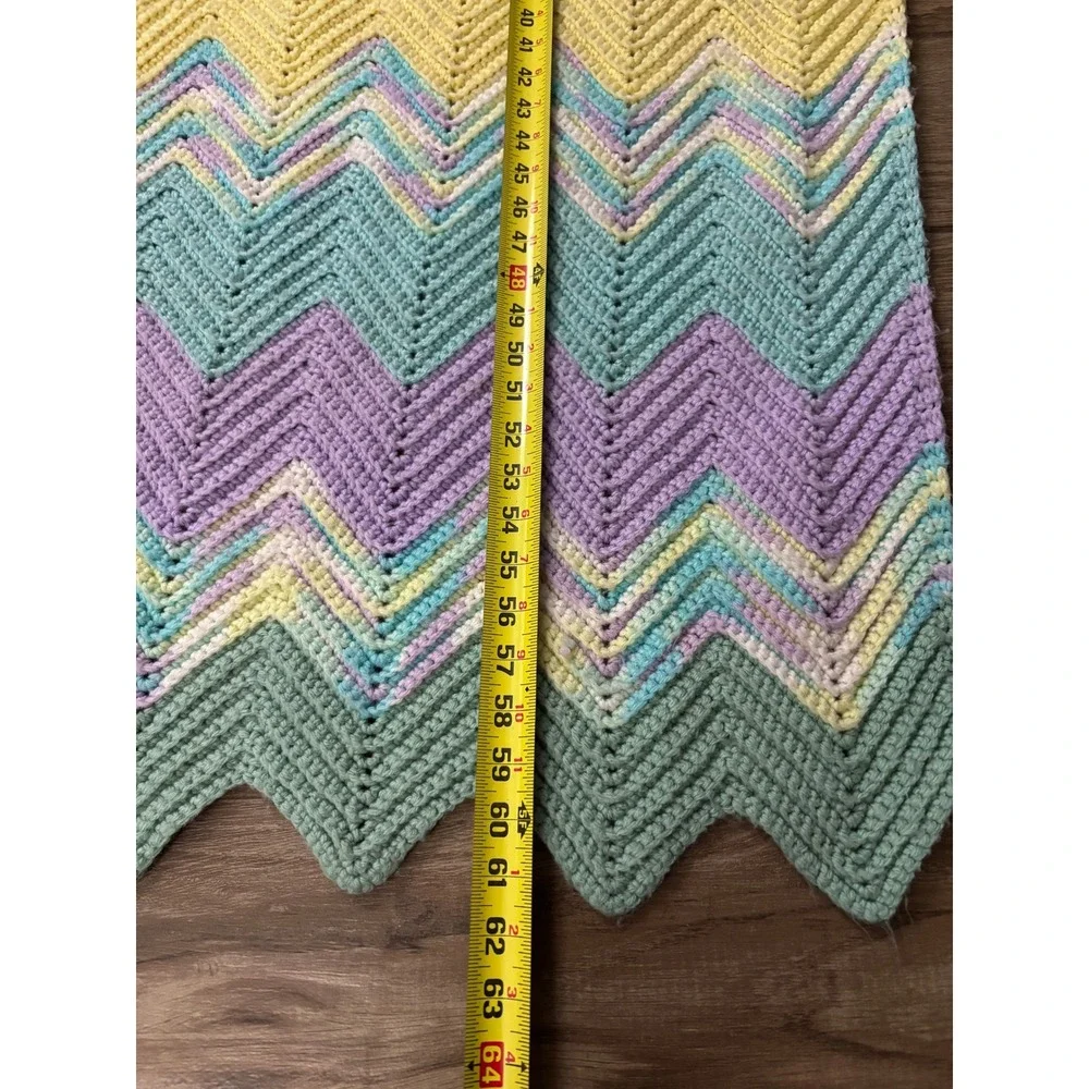 Vintage Handmade Crochet Chevron Afghan Pastel Ripple Blanket‎ Throw 62